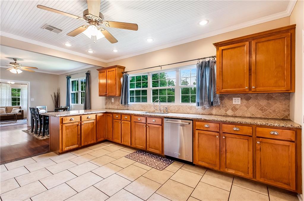 62081 Pools Bluf Road Bogalusa, LA 70427 - Photo 7 of 14 Gallery Image 7