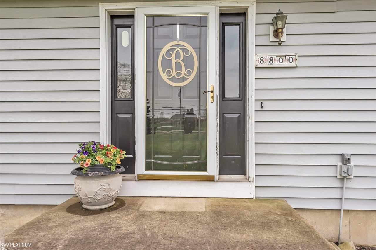 8800 27 Mile Road Washington, MI 48094 - Photo 5 of 40 31379584-4.JPG