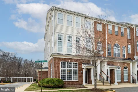 $350,000 | 12200 Open View Lane, Unit 601, Upper Marlboro, MD 20774