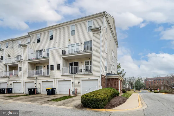 $350,000 | 12200 Open View Lane, Unit 601, Upper Marlboro, MD 20774