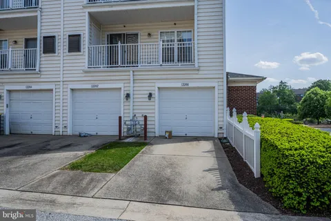 $350,000 | 12200 Open View Lane, Unit 601, Upper Marlboro, MD 20774