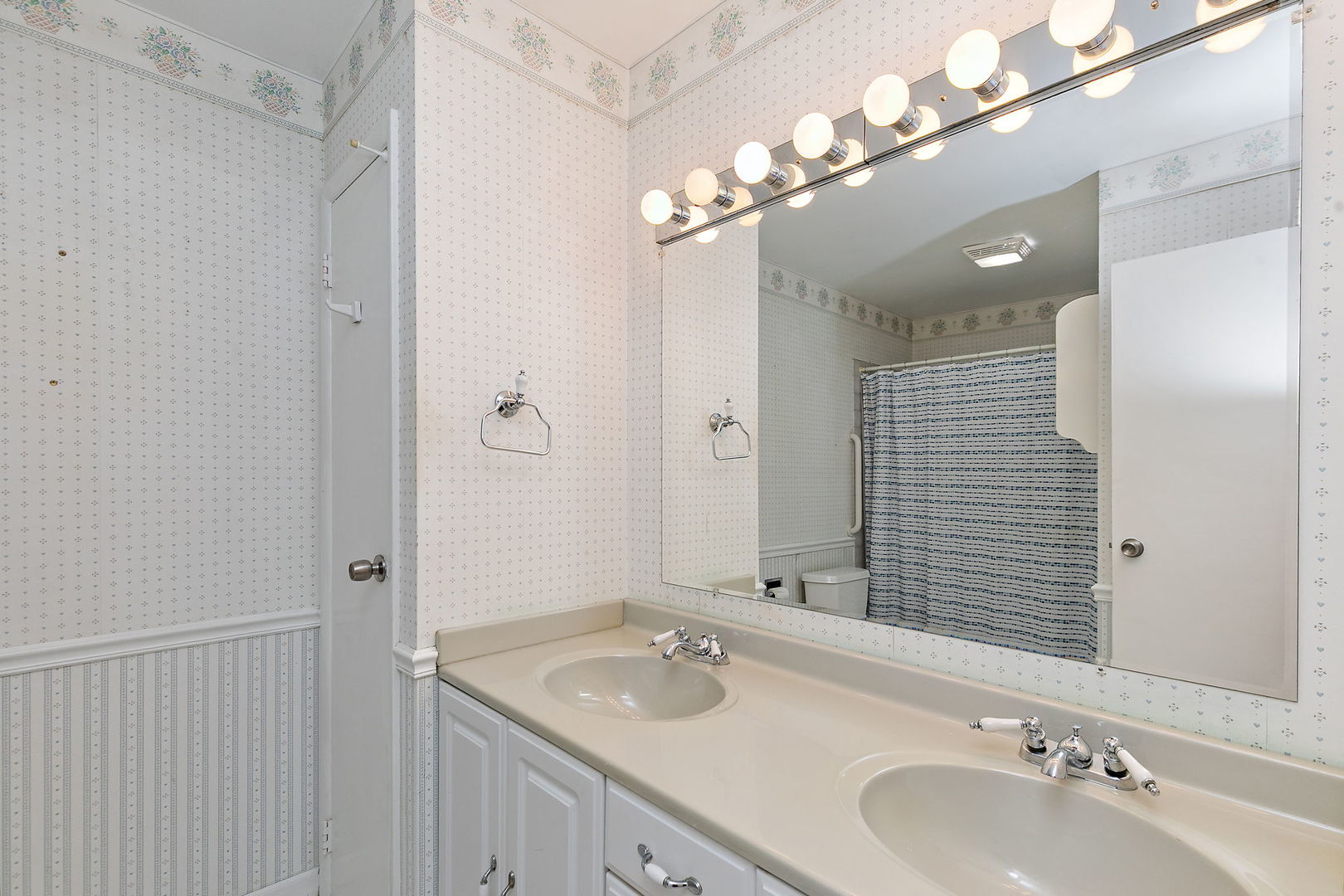 213 Villa Road Streamwood, IL 60107 - Photo 25 of 31