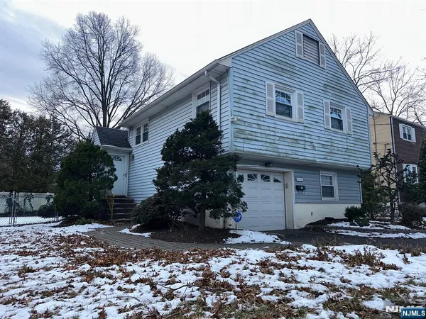 $550,000 | 250 Stuyvesant Road, Teaneck, NJ 07666