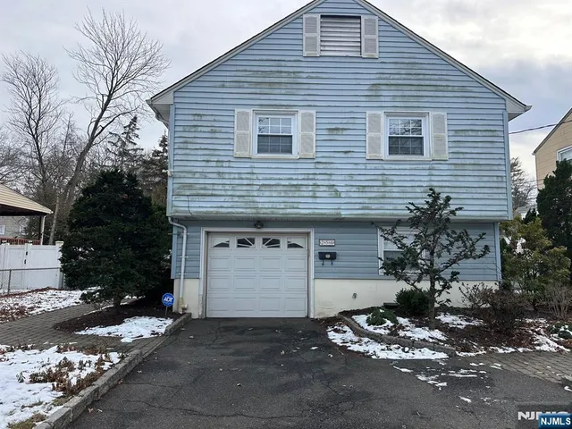 $550,000 | 250 Stuyvesant Road, Teaneck, NJ 07666