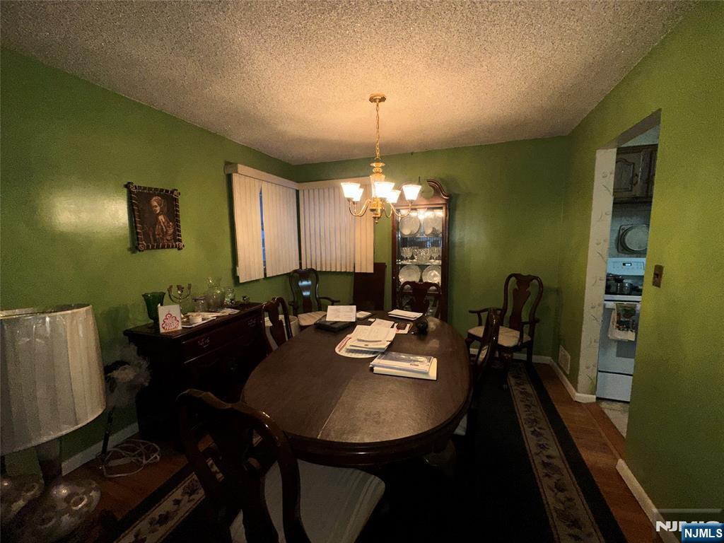 250 Stuyvesant Road Teaneck, NJ 07666 - Photo 4 of 13