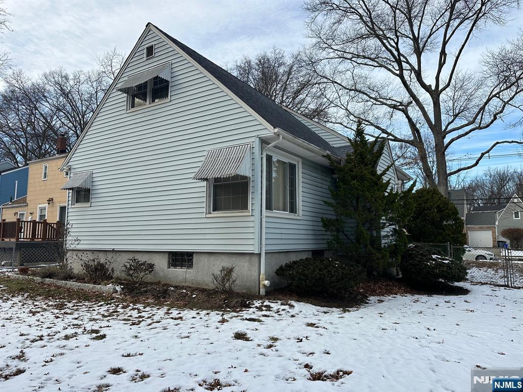 250 Stuyvesant Road Teaneck, NJ 07666 - Photo 10 of 13