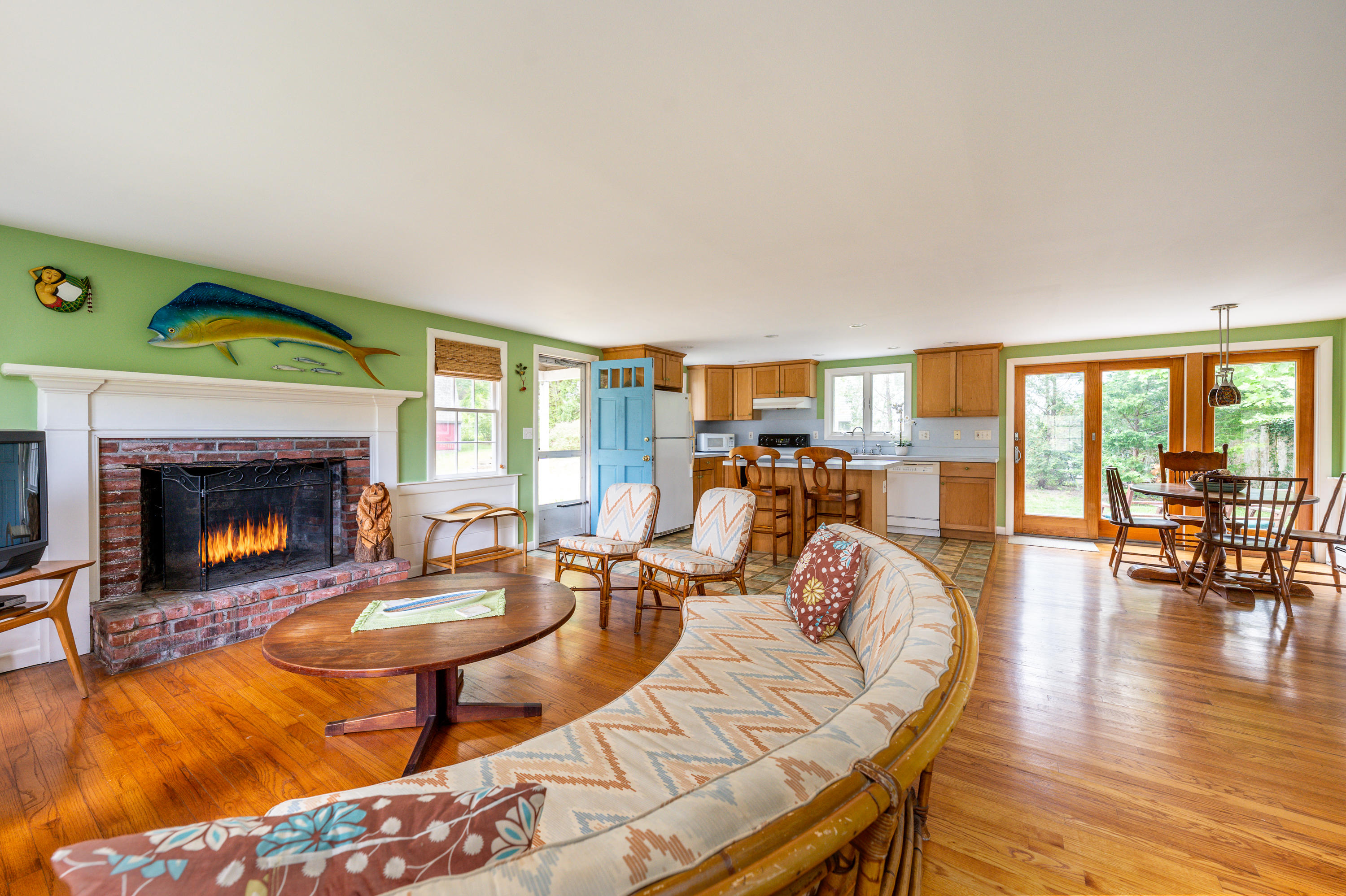 131 Meadow Brook Road Chatham, MA 02650 - Photo 3 of 20 livroom4