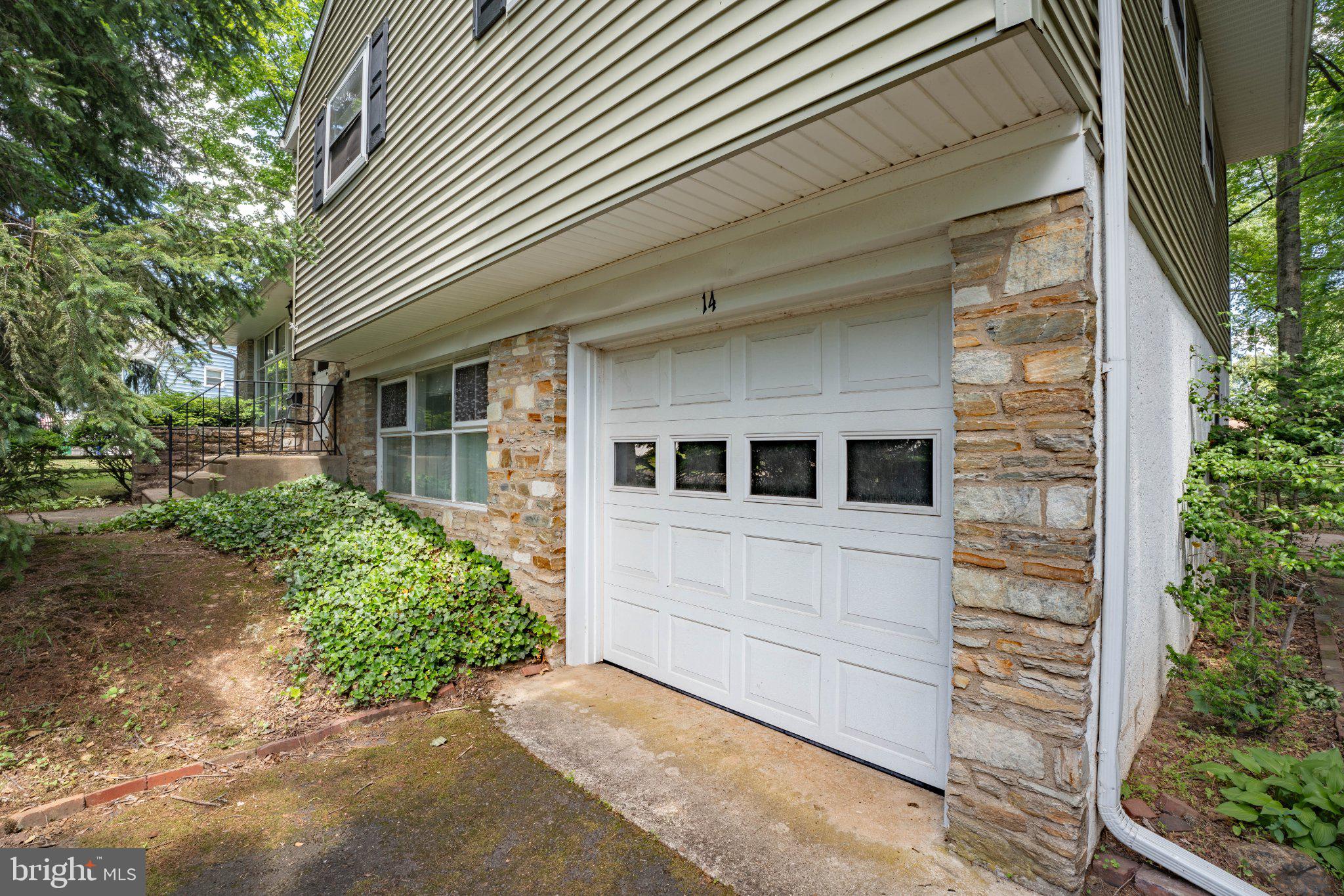 14 Lower Hilltop Road Yardley, PA 19067 - Photo 3 of 38 Charming home with stone accents.