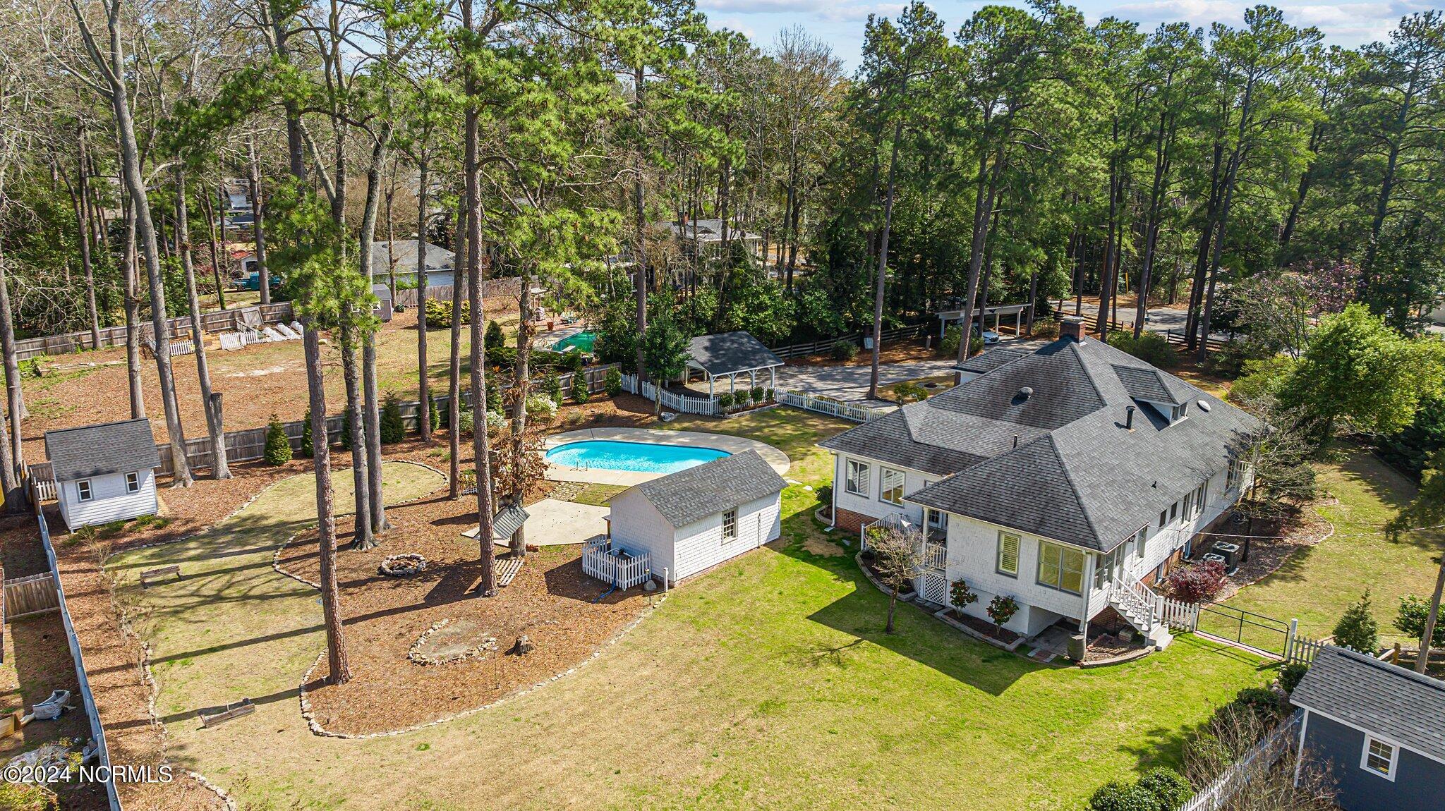 610 South Ridge Street Southern Pines, NC 28387 - Photo 4 of 53 8-web-or-mls-DJI_0207