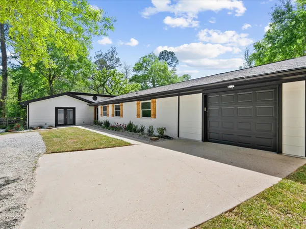 $400,000 | 26527 Bayou Tesch Drive, Magnolia, TX 77354