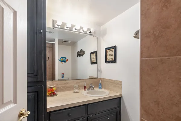 $629,000 | 628 County Road 452, Bronson, TX 75930