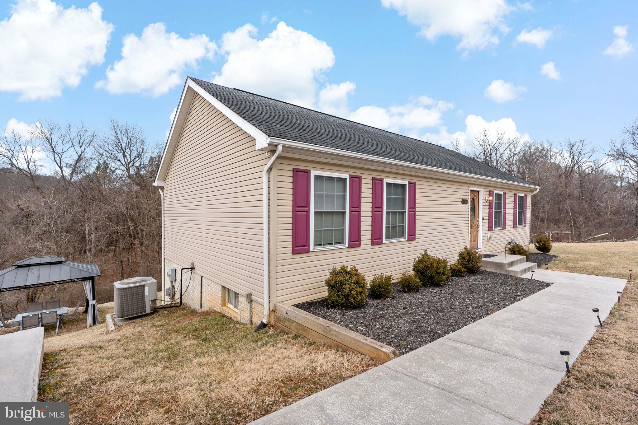 5632 Hines Road Frederick, MD 21704 - Photo 7 of 44 a view of a house with backyard
