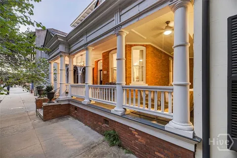 $2,595,000 | 106 East Harris Street, Savannah, GA 31401