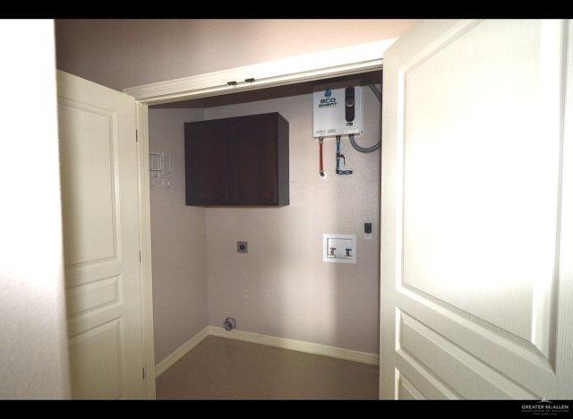 2705 Mimosa Street, Unit 4 Mission, TX 78574 - Photo 16 of 24 a view of bathroom