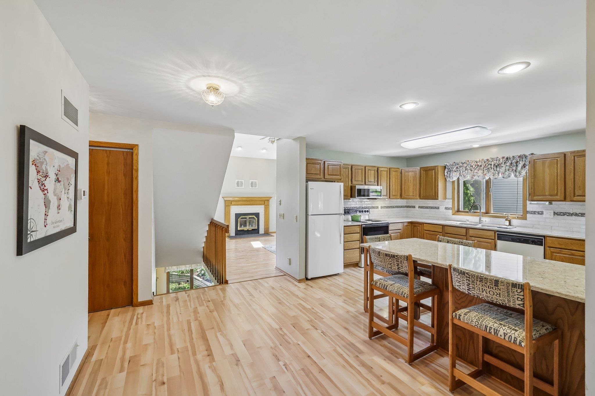 7100 Spring Hill Drive Middleton, WI 53562 - Photo 13 of 57