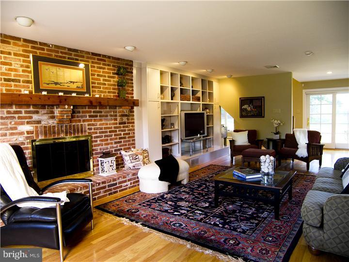 723 Thomas Jefferson Road Wayne, PA 19087 - Photo 3 of 23