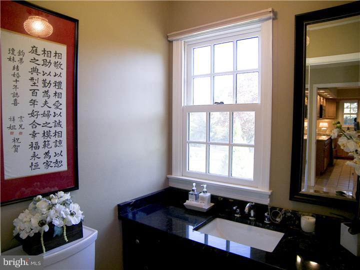 723 Thomas Jefferson Road Wayne, PA 19087 - Photo 8 of 23