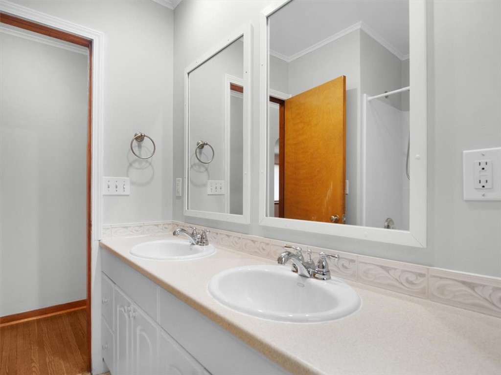 4350 Williamson Road Marion, NY 14505 - Photo 41 of 46 Firts floor bath