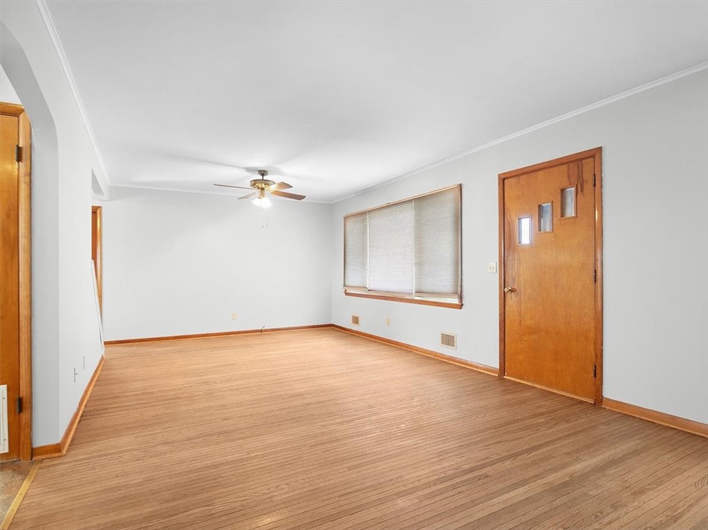 4350 Williamson Road Marion, NY 14505 - Photo 8 of 46 Living Room