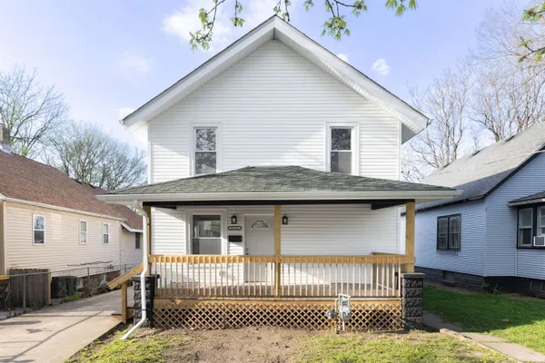 $155,000 | 1111 Loomis Street, Rockford, IL 61102
