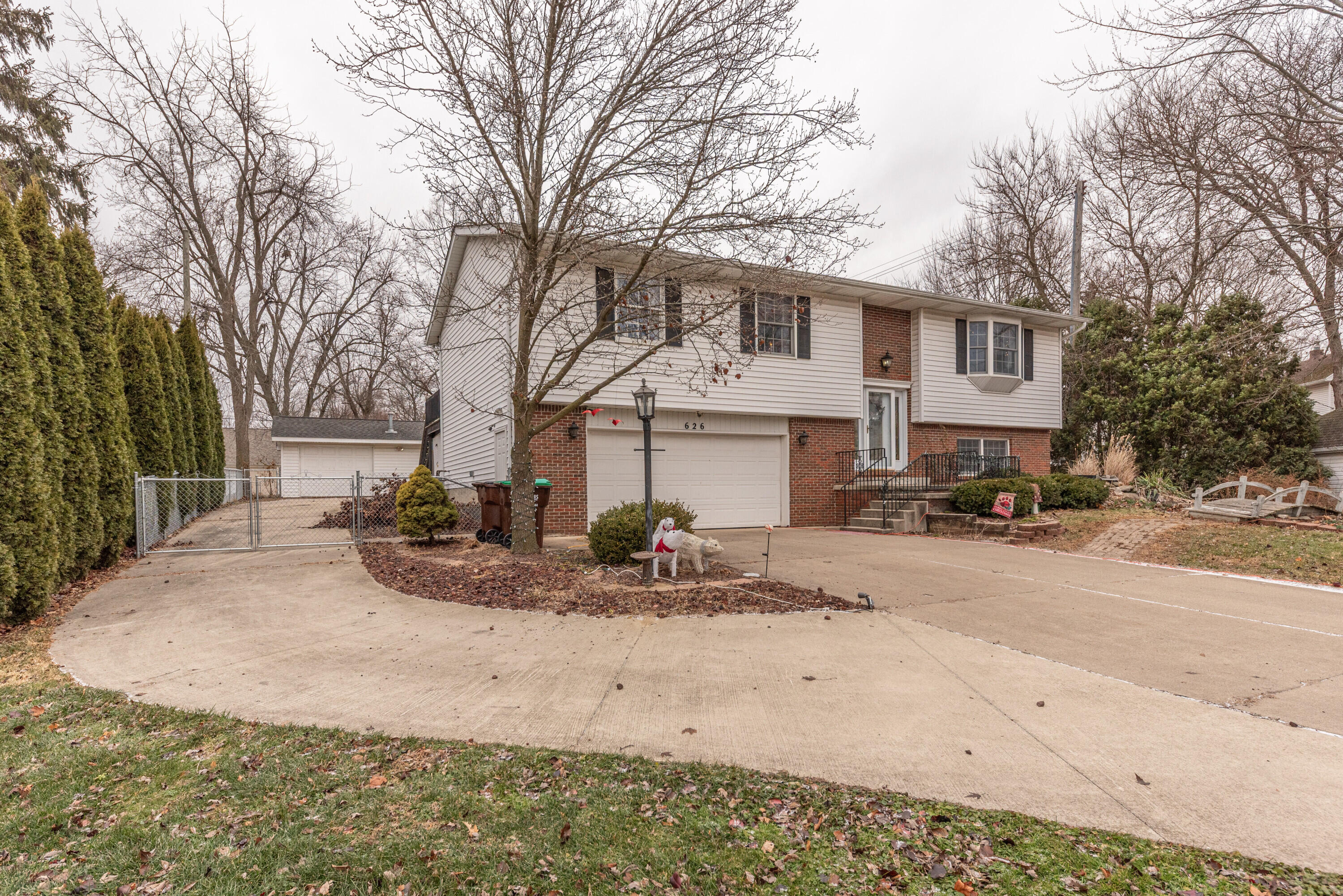 626 Plank Street Dundee, MI 48131 - Photo 1 of 57 Front 2