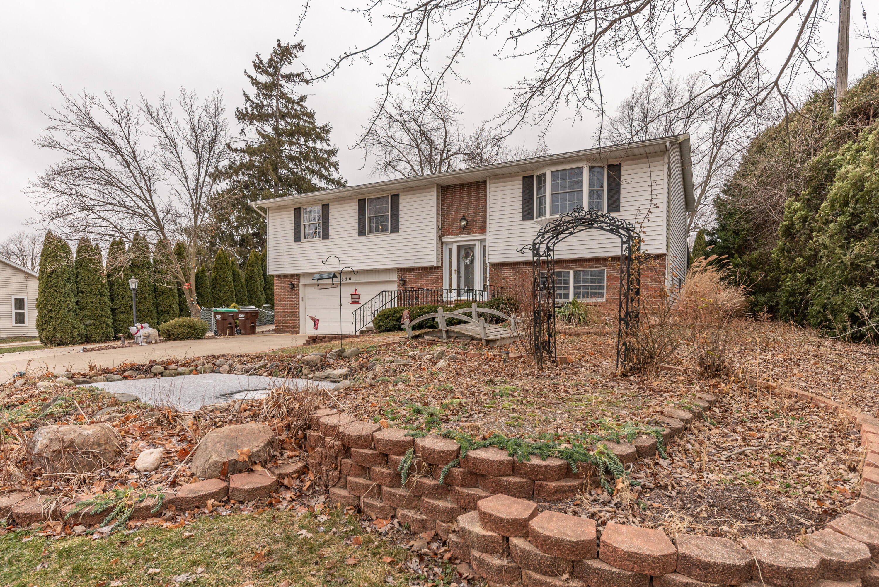 626 Plank Street Dundee, MI 48131 - Photo 3 of 57 Front 3