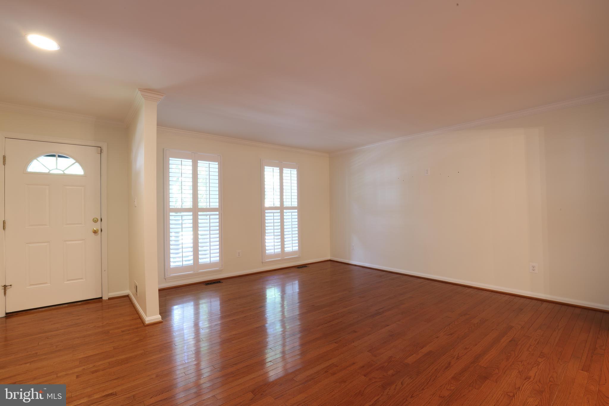 2184 Pond View Court Reston, VA 20191 - Photo 6 of 34