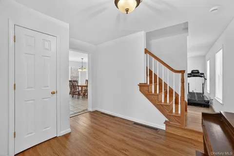 $899,900 | 13 A Emerson Avenue, Croton-on-Hudson, NY 10520