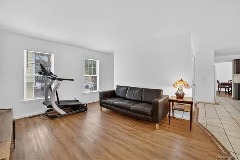 $899,900 | 13 A Emerson Avenue, Croton-on-Hudson, NY 10520