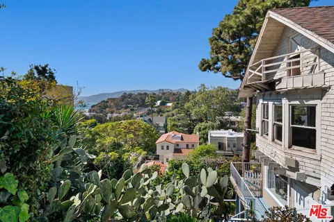 $3,100,000 | 207 Ocean Ave Extension, Santa Monica, CA 90402