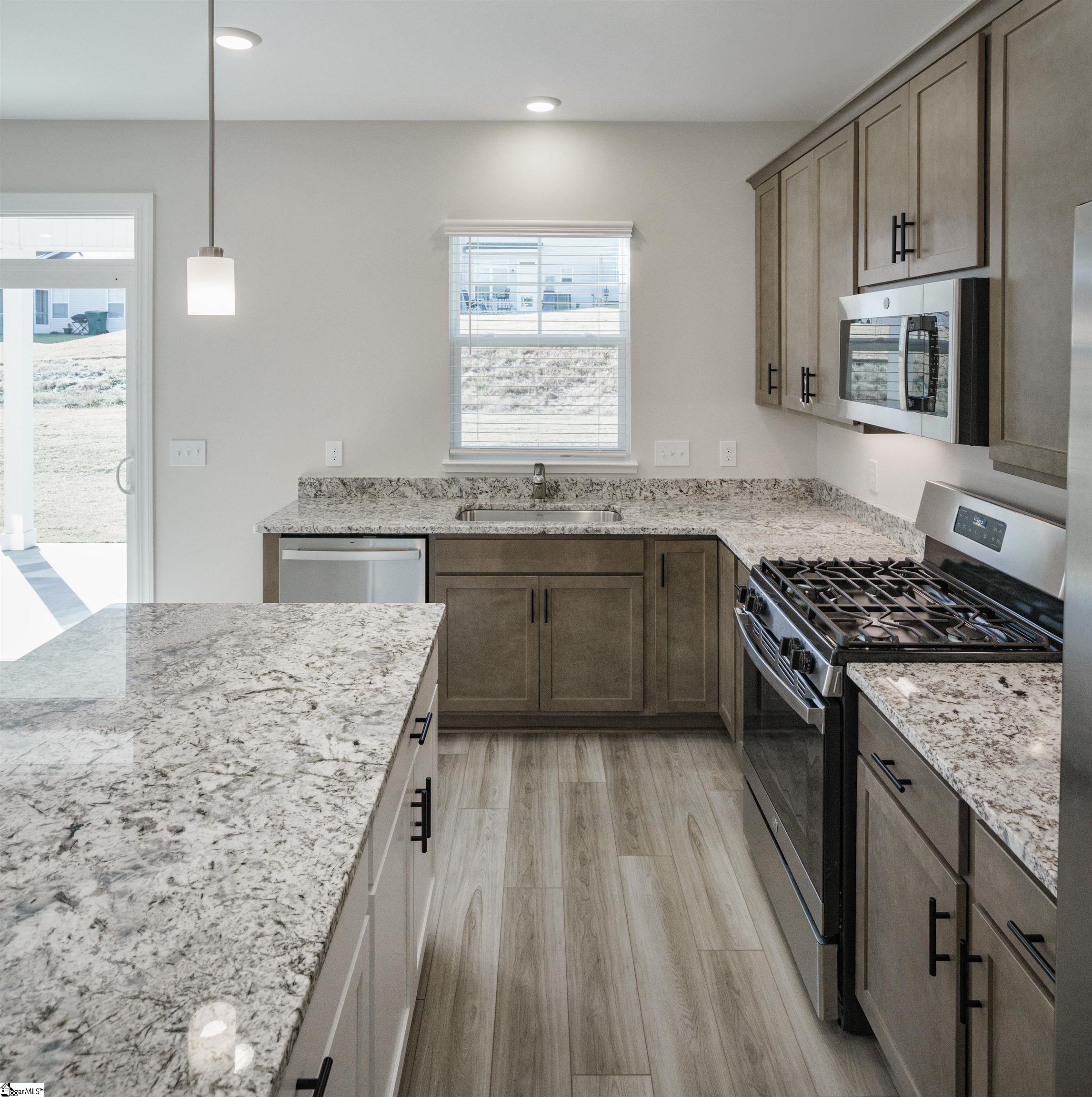5 Callen Oak Way Greenville, SC 29607 - Photo 8 of 36 Gallery Image 8