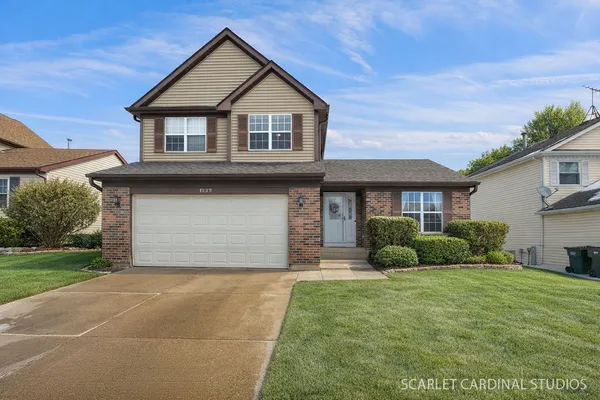 $474,900 | 1222 Goldenrod Lane, Hoffman Estates, IL 60192