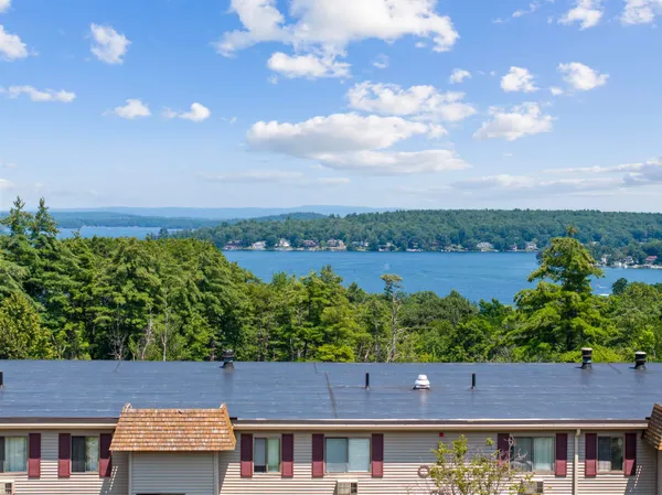 $279,900 | 178 Treetop Circle, Unit 31, Laconia, NH 03246