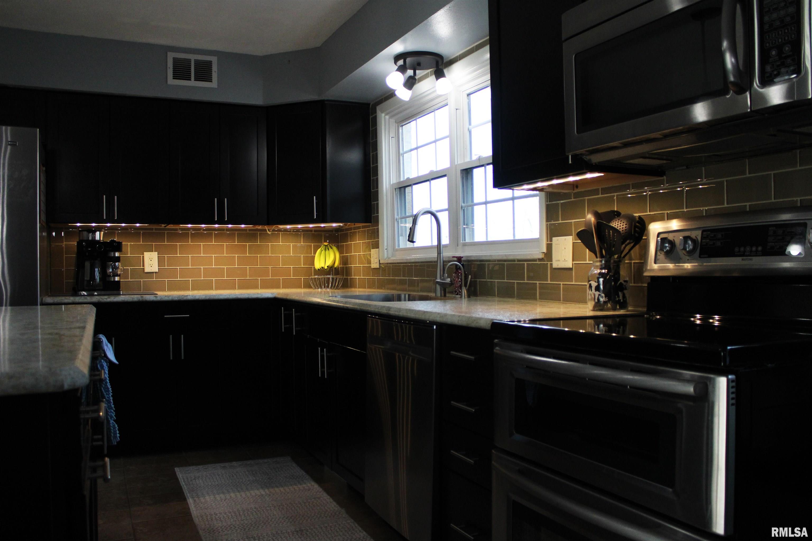 37 Greencastle Circle Springfield, IL 62712 - Photo 15 of 59 Gallery Image 15