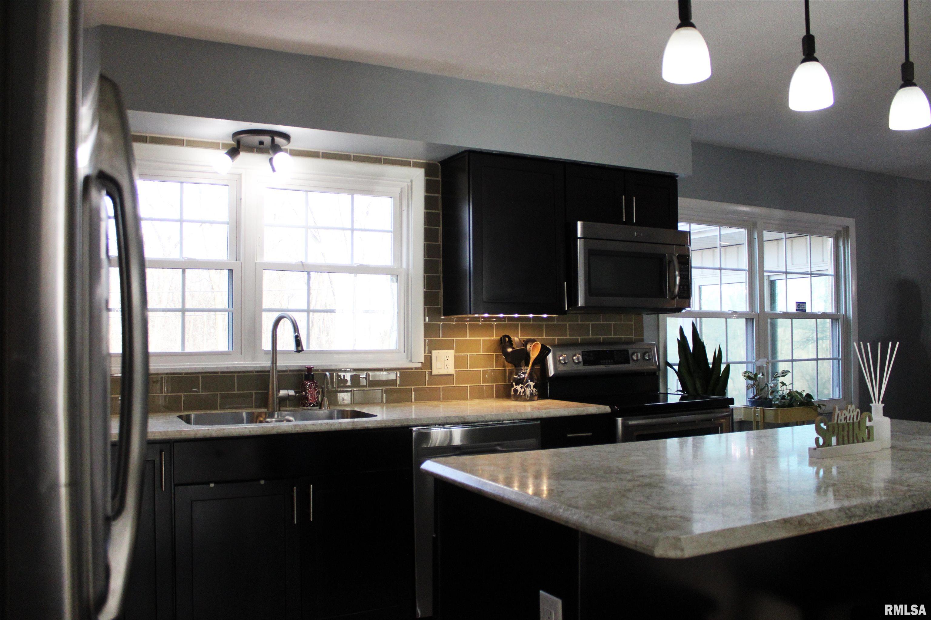 37 Greencastle Circle Springfield, IL 62712 - Photo 10 of 59 Gallery Image 10