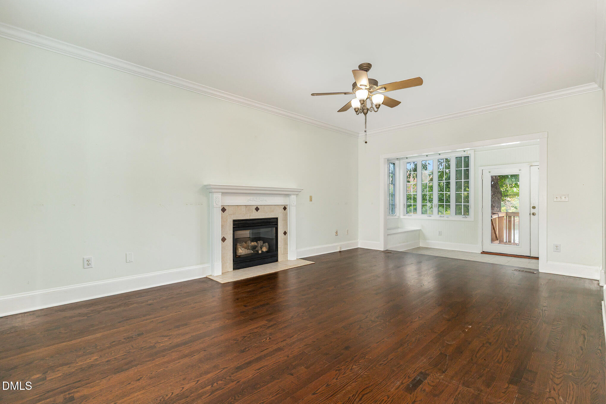 9261 Blackley Lake Road Wake Forest, NC 27587 - Photo 5 of 41 Living Room