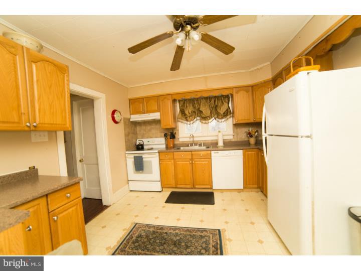 138 Modena Road Coatesville, PA 19320 - Photo 6 of 21 Kitchen