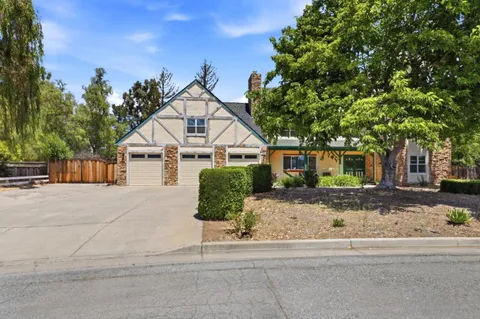 $999,000 | 130 Sunrise Drive, Hollister, CA 95023