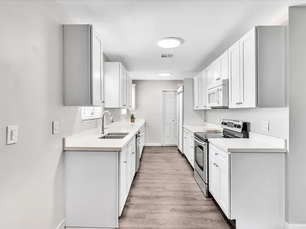 $3,500 | 54 Southwest 16th Street, Dania Beach, FL 33004