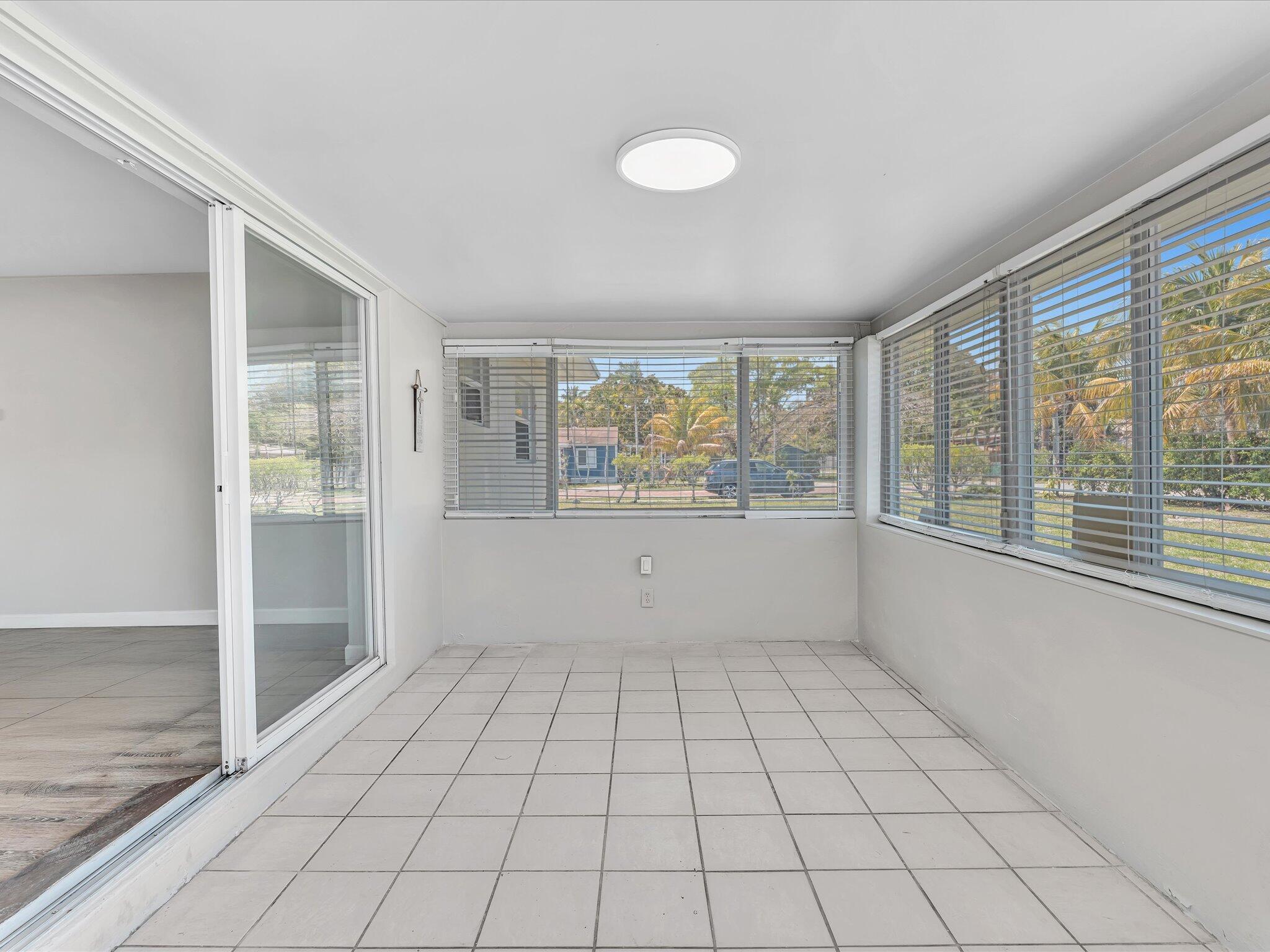 54 Southwest 16th Street Dania Beach, FL 33004 - Photo 25 of 57 25-FPP00561