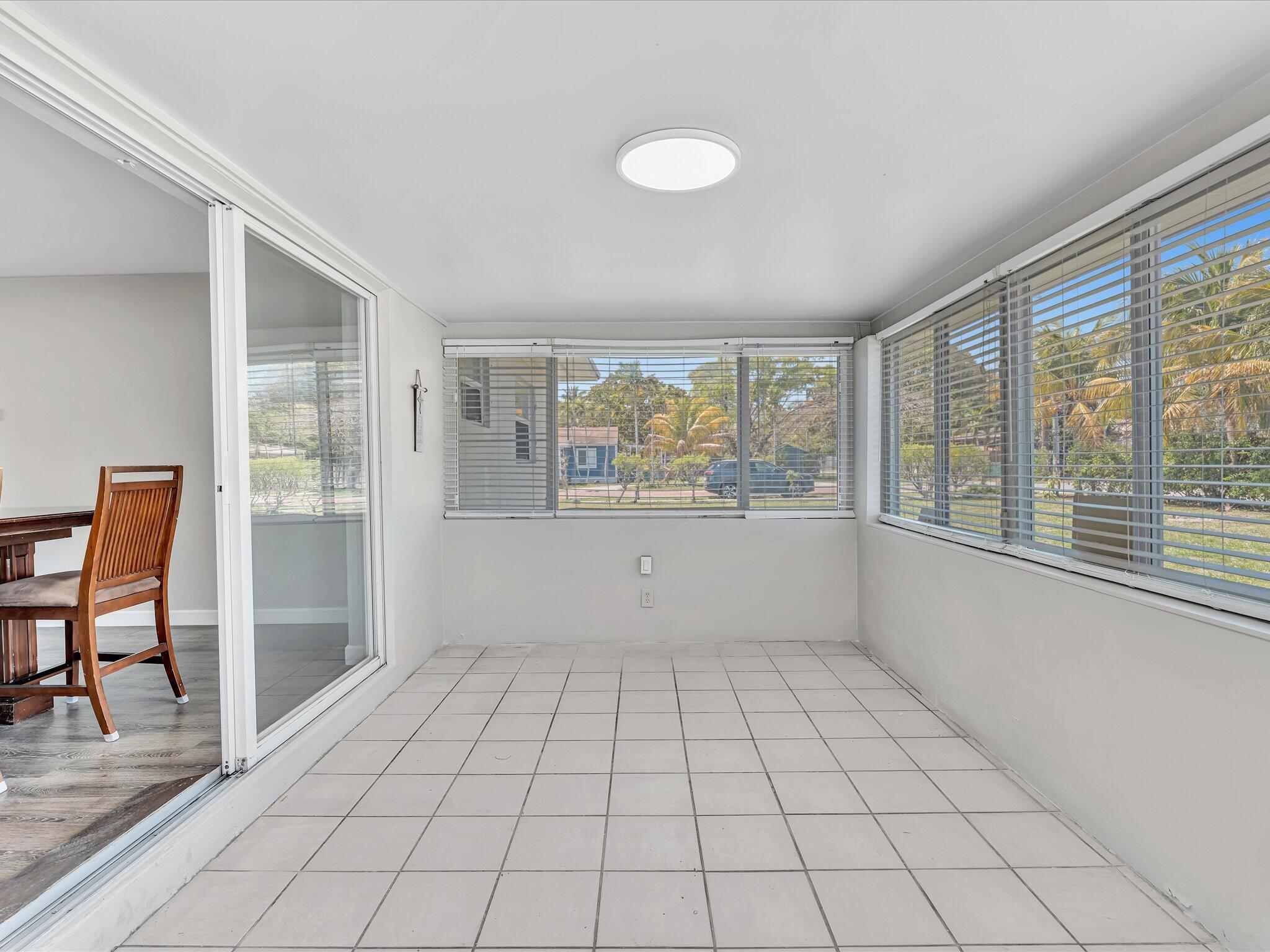 54 Southwest 16th Street Dania Beach, FL 33004 - Photo 27 of 57 27-FPP00561