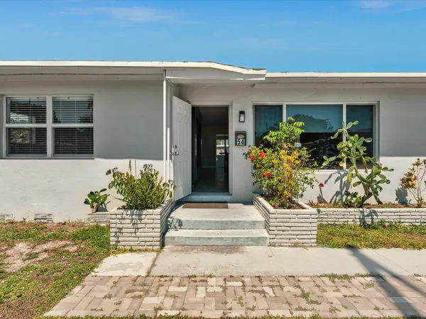 $3,500 | 54 Southwest 16th Street, Dania Beach, FL 33004