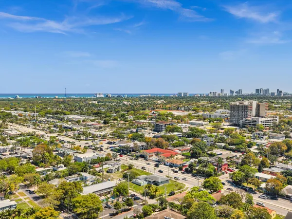 $3,500 | 54 Southwest 16th Street, Dania Beach, FL 33004