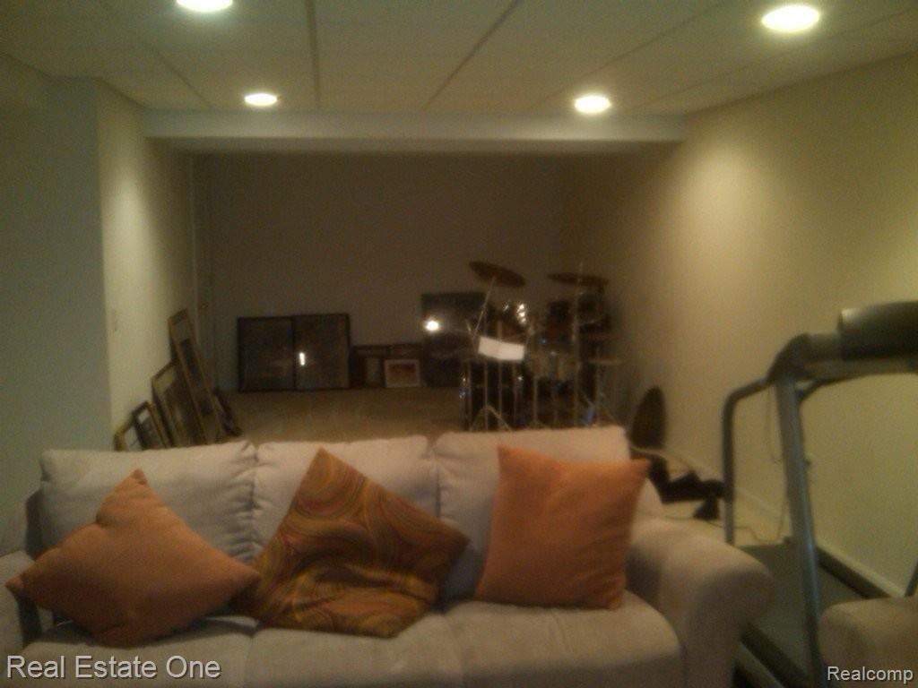 1372 Kentfield Drive Rochester, MI 48307 - Photo 22 of 23 Finished Basement