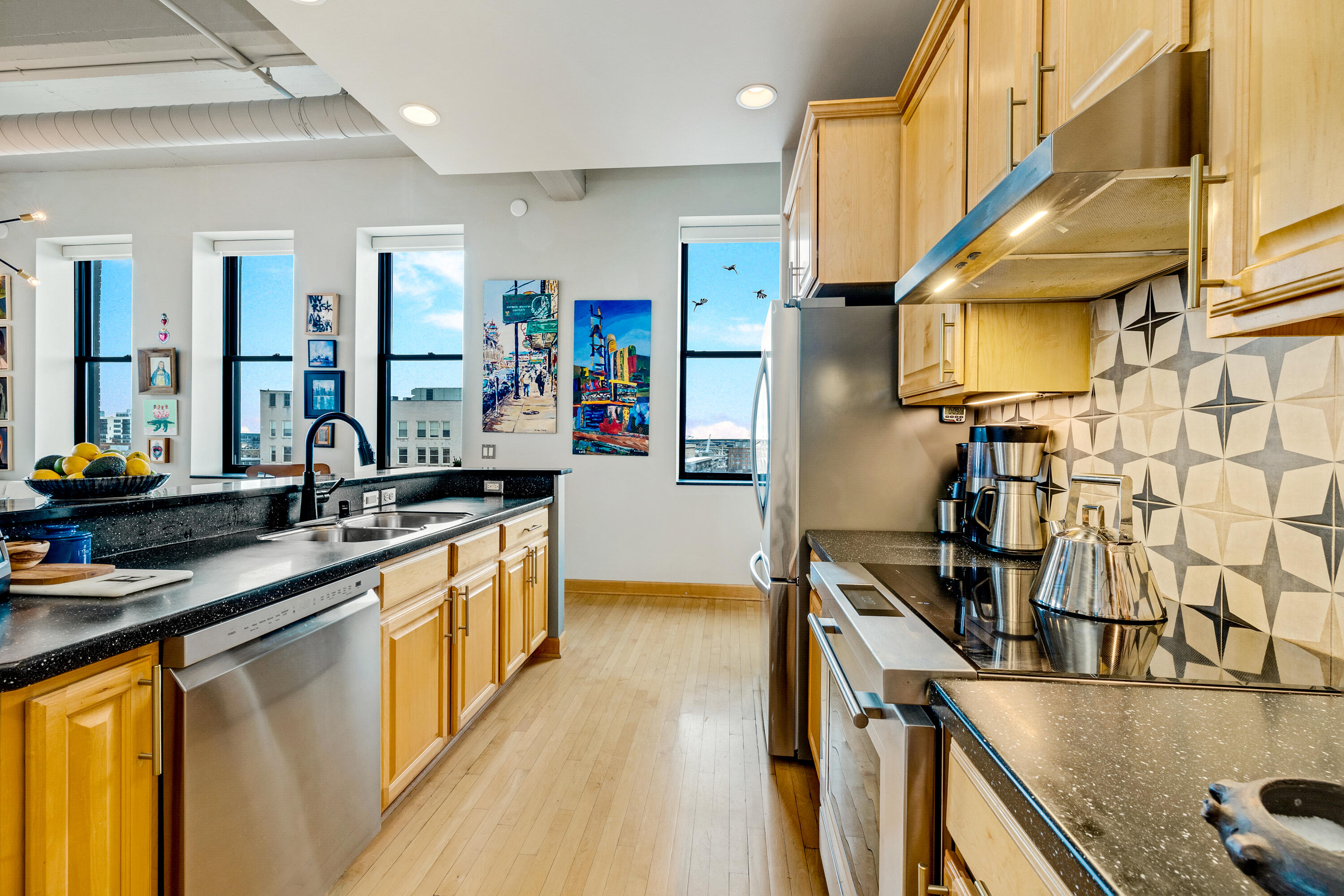 400 North Broadway, Unit 903 Milwaukee, WI 53202 - Photo 4 of 18 Kitchen II