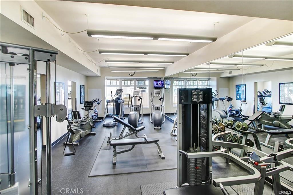 488 East Ocean Boulevard, Unit 618 Long Beach, CA 90802 - Photo 17 of 26 a view of a room with gym equipment