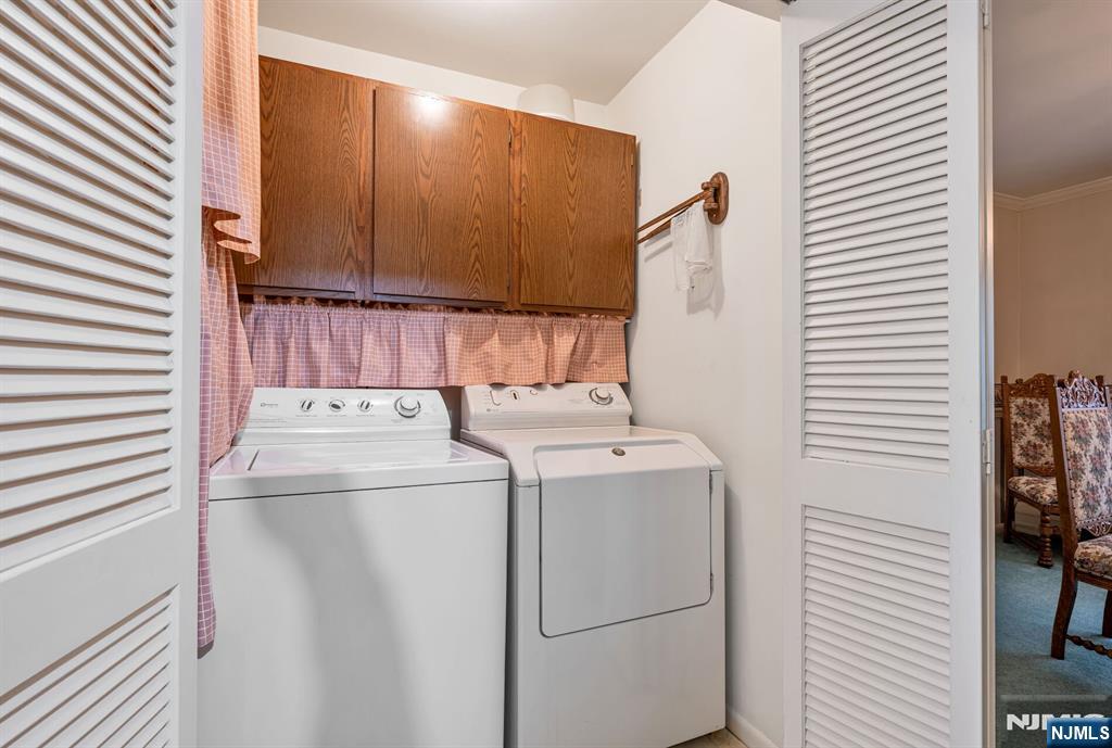 444B Bromley Place Wyckoff, NJ 07481 - Photo 13 of 26 a utility room with dryer and washer