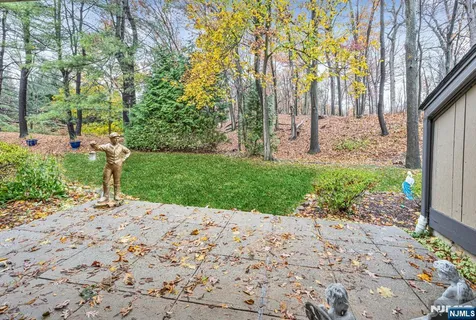 $779,000 | 444B Bromley Place, Wyckoff, NJ 07481