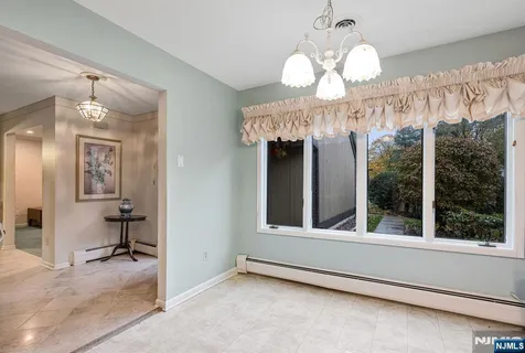 $779,000 | 444B Bromley Place, Wyckoff, NJ 07481