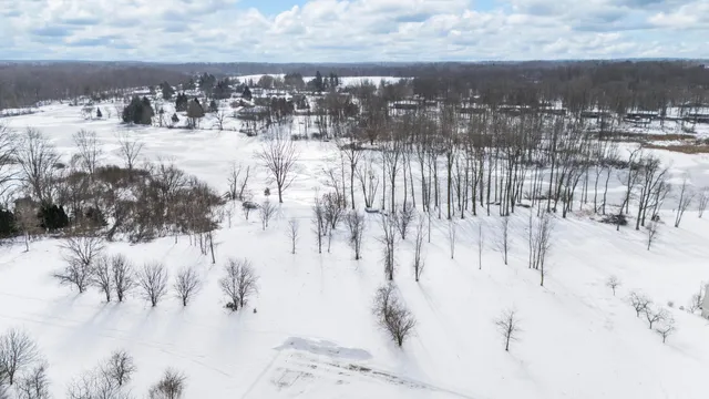 $95,000 | 2686 West Lakeland Drive, Unit 34, Berrien Springs, MI 49103